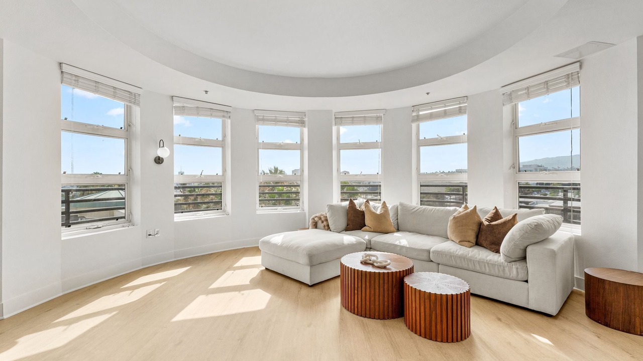 Photo of Livingroom in Pico