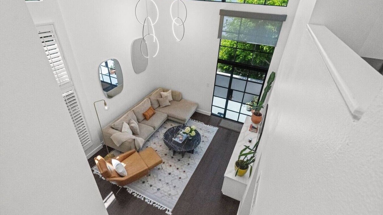 Photo of Bedroom in Sawtelle