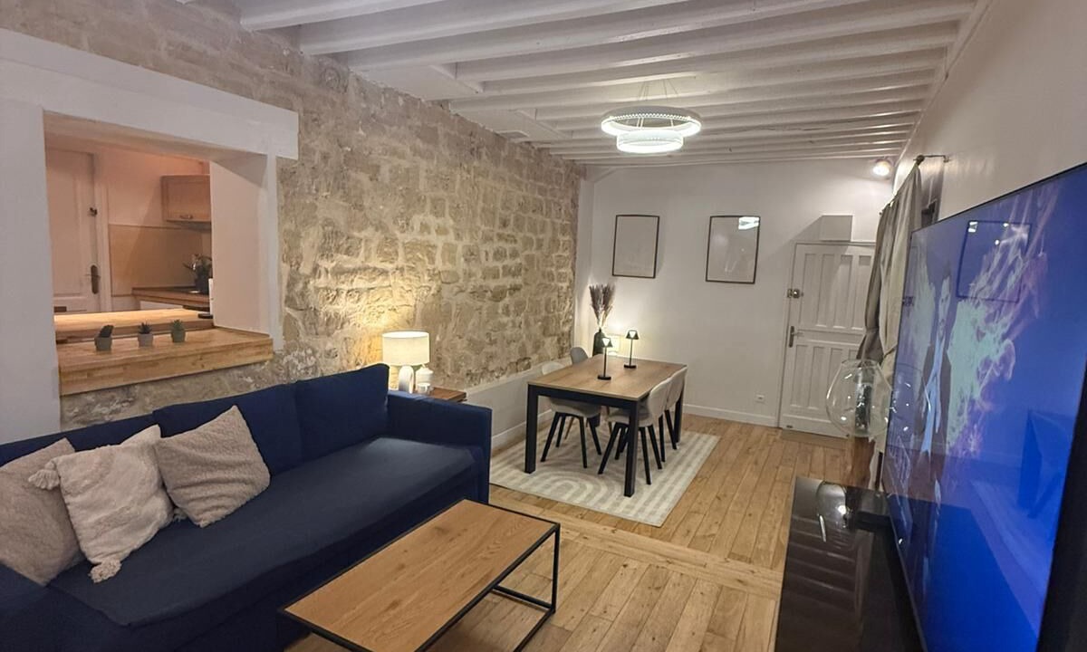Photo of Livingroom in Rueil-Malmaison