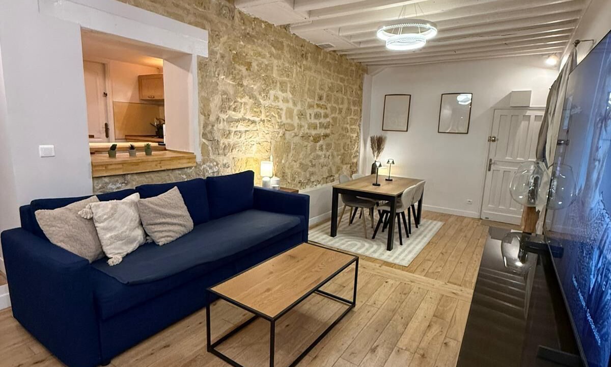 Photo of Livingroom in Rueil-Malmaison