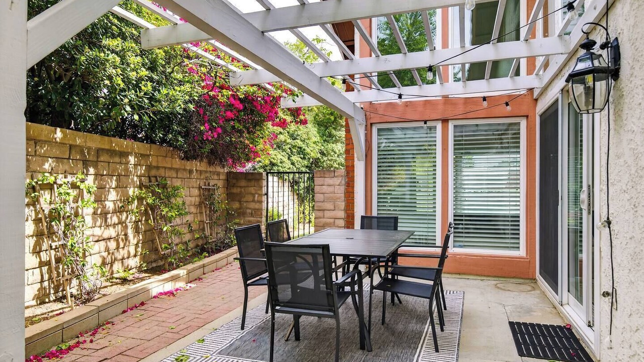 Photo of Outdoor in Newhall