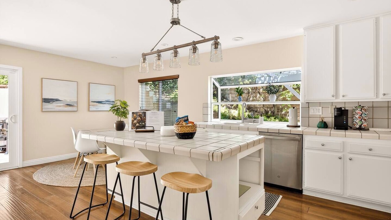 Photo of Kitchen in Newhall
