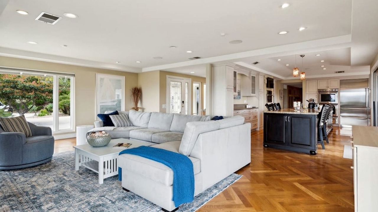Photo of Livingroom in Thousand Oaks