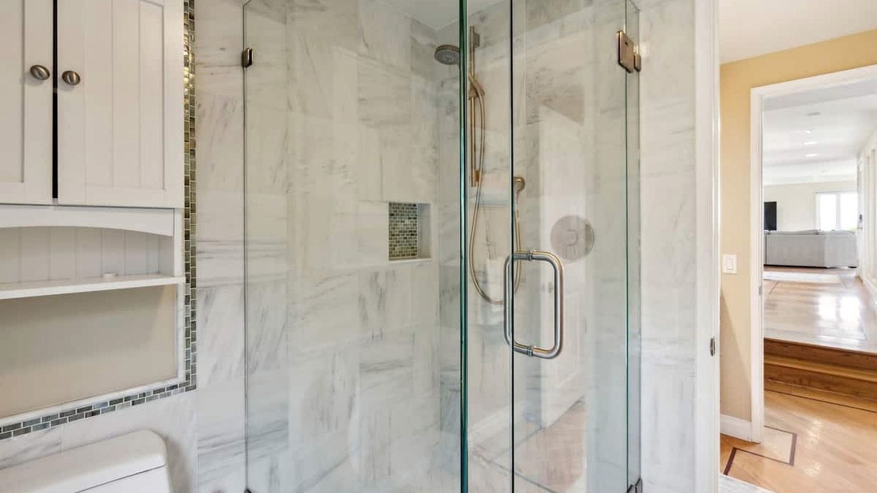Photo of Bathroom in Thousand Oaks