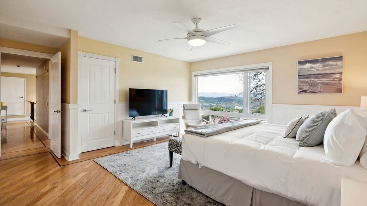 Photo of Bedroom in Thousand Oaks
