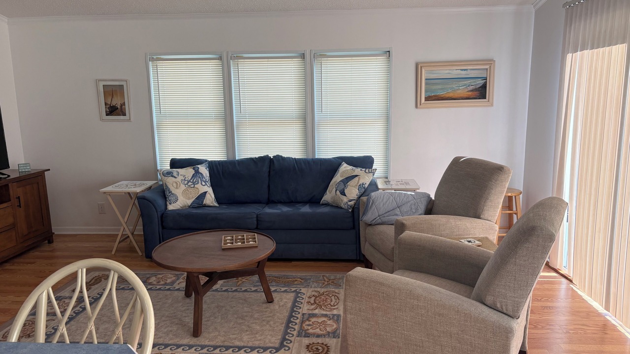 Photo of Livingroom in Assateague Pointe