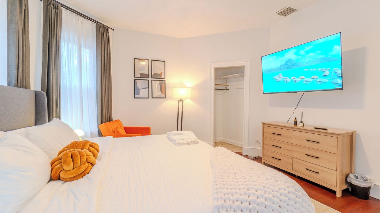 Photo of Bedroom in Everett