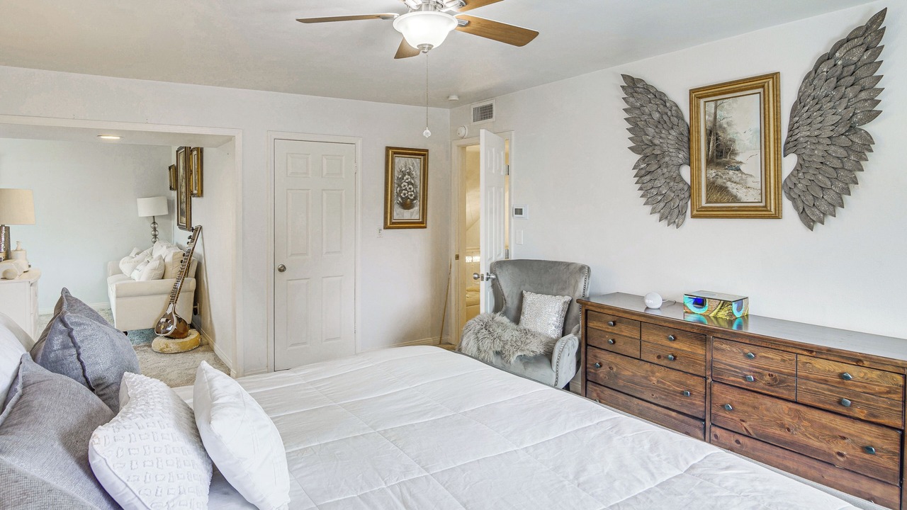 Photo of Bedroom in Agoura Hills