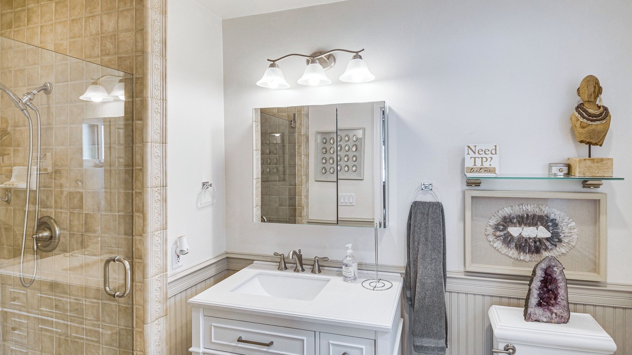 Photo of Bathroom in Agoura Hills