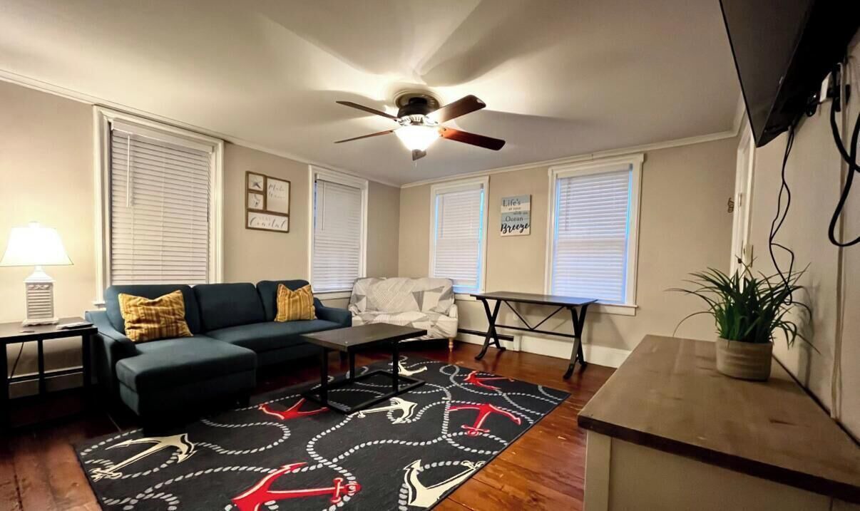 Photo of Livingroom in Top of the Hill
