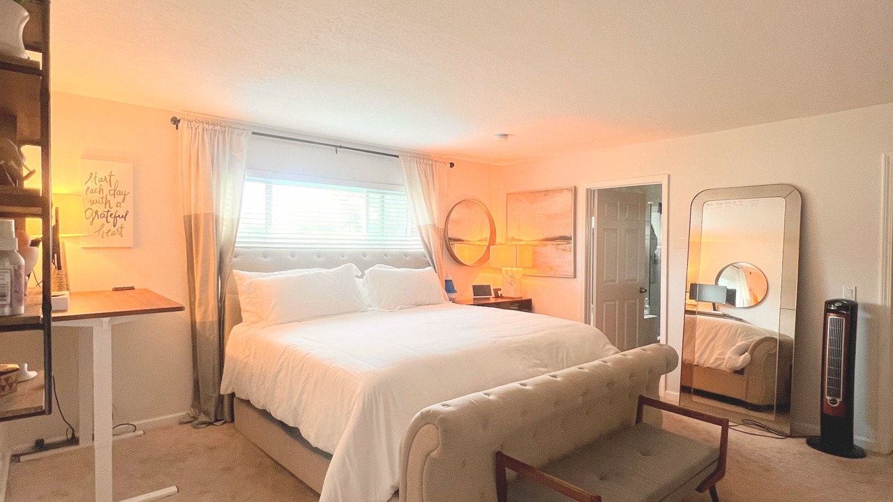 Photo of Bedroom in Reseda