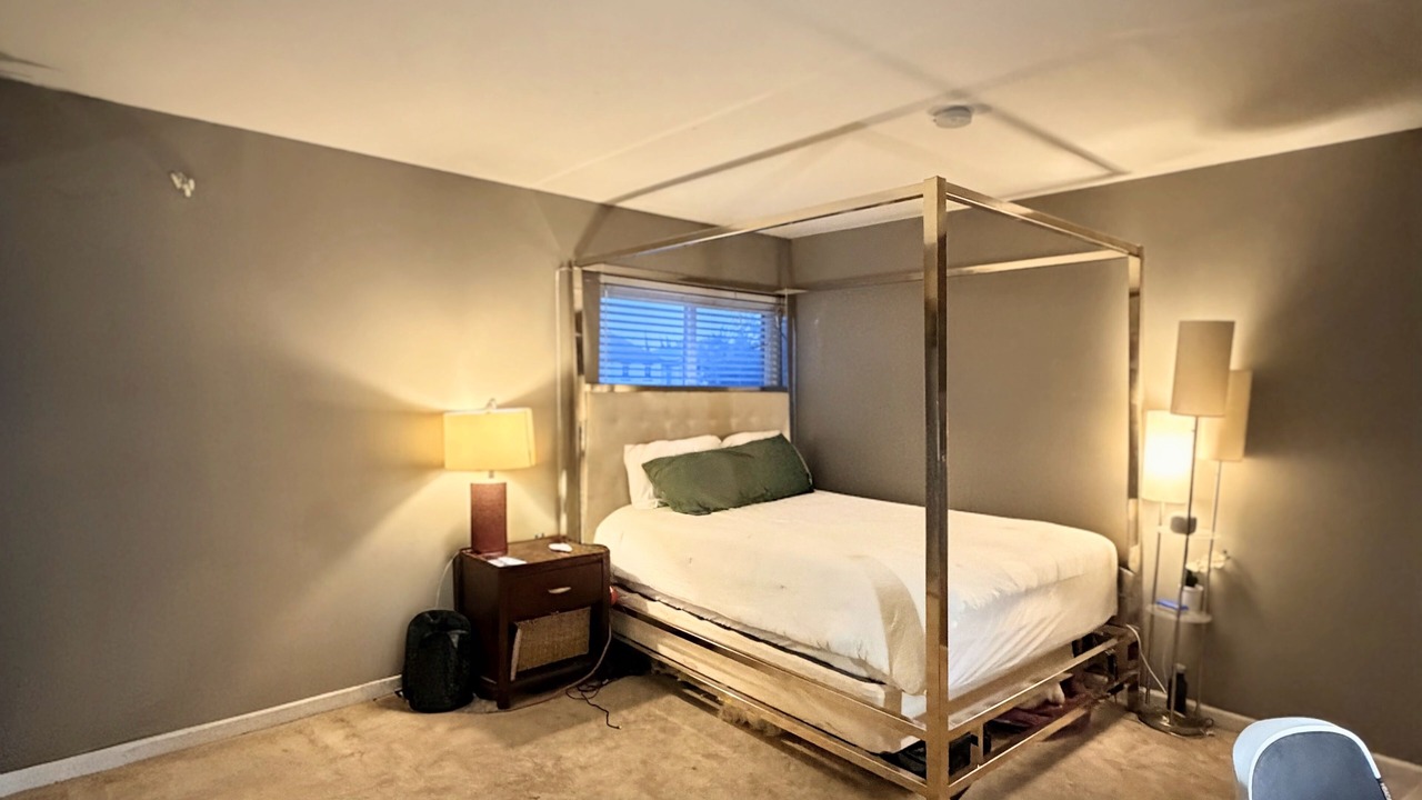 Photo of Bedroom in Reseda