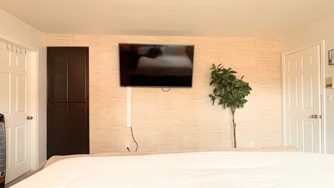 Photo of Bedroom in Reseda