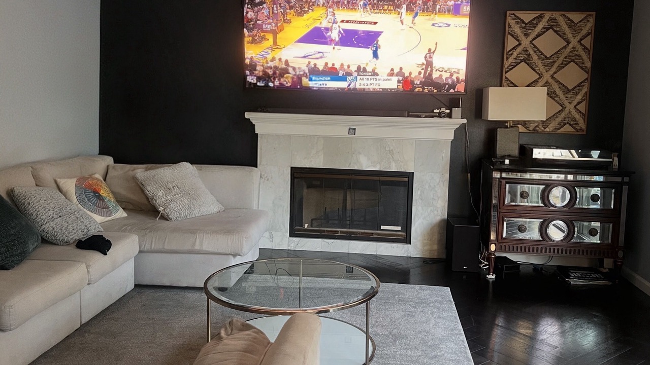 Photo of Livingroom in Reseda
