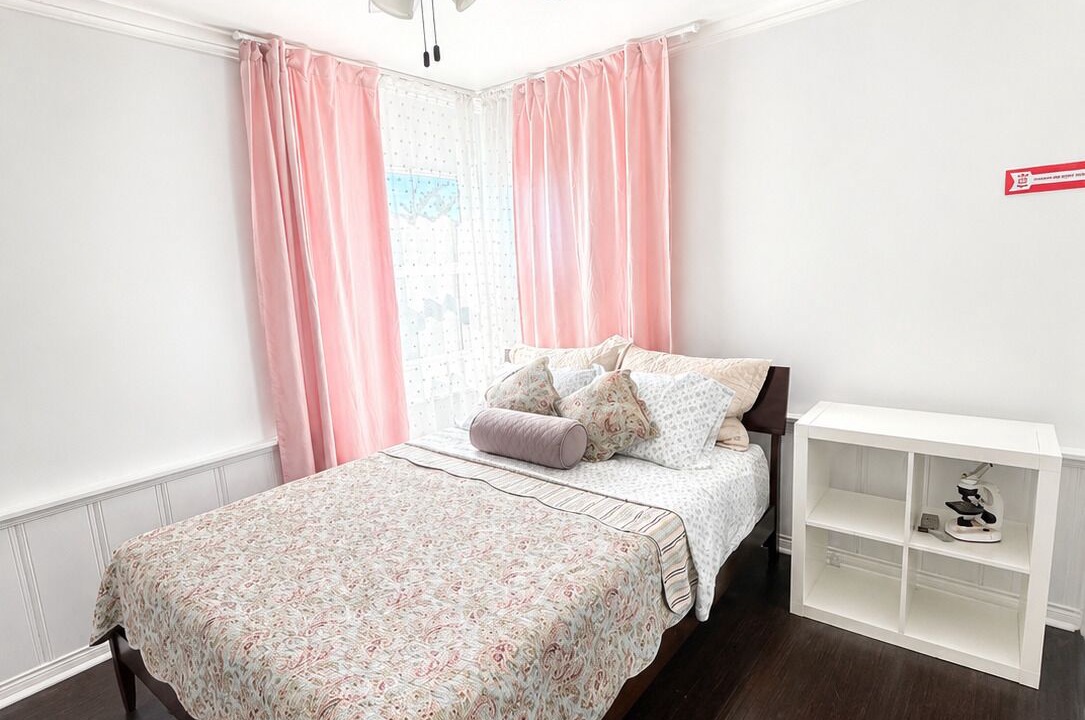 Photo of Bedroom in Los Angeles