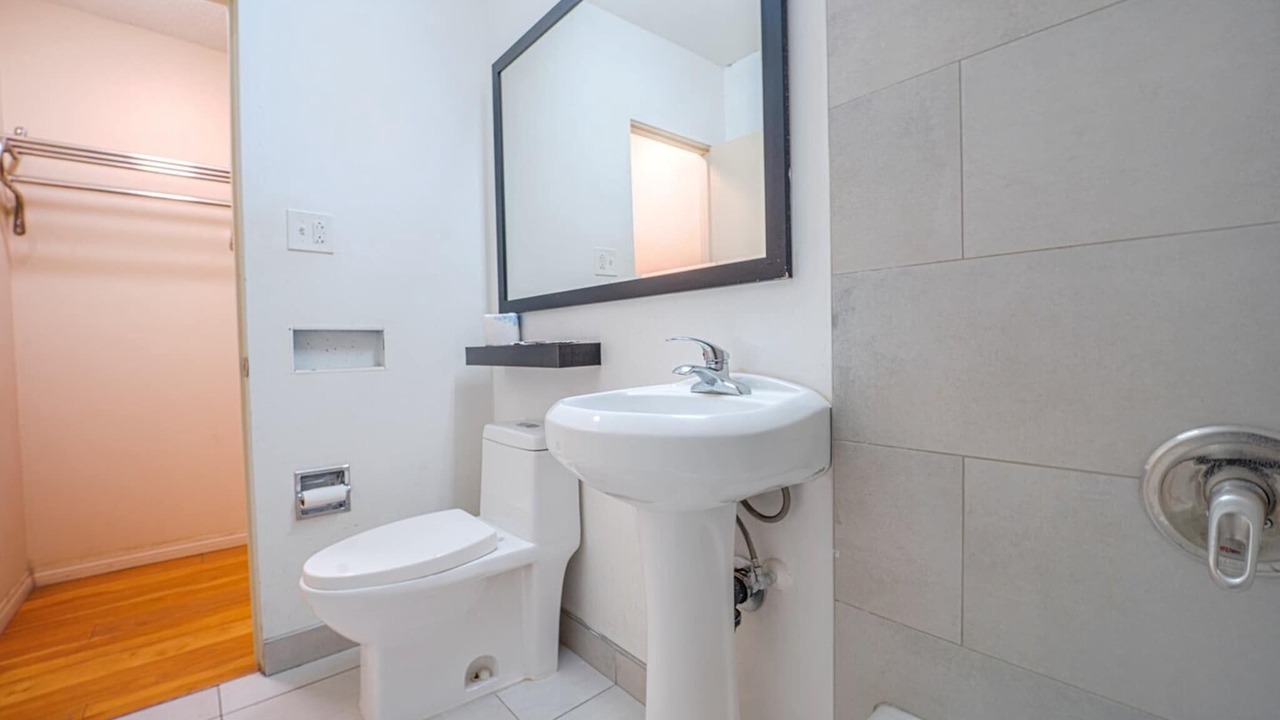 Photo of Bathroom in Mojave