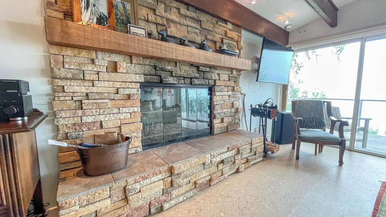 Photo of Livingroom in Silver Bay