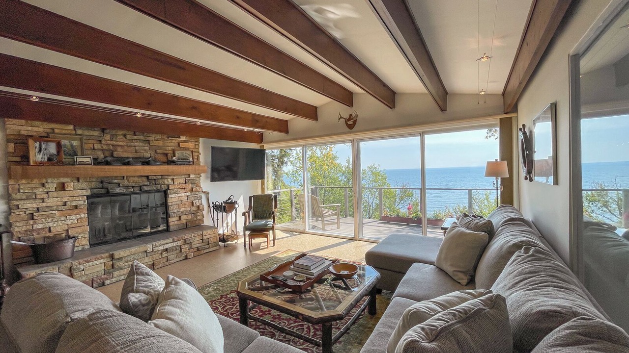 Photo of Others in Silver Bay