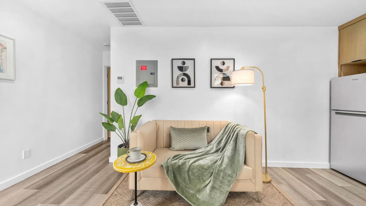 Photo of Livingroom in Rampart Village