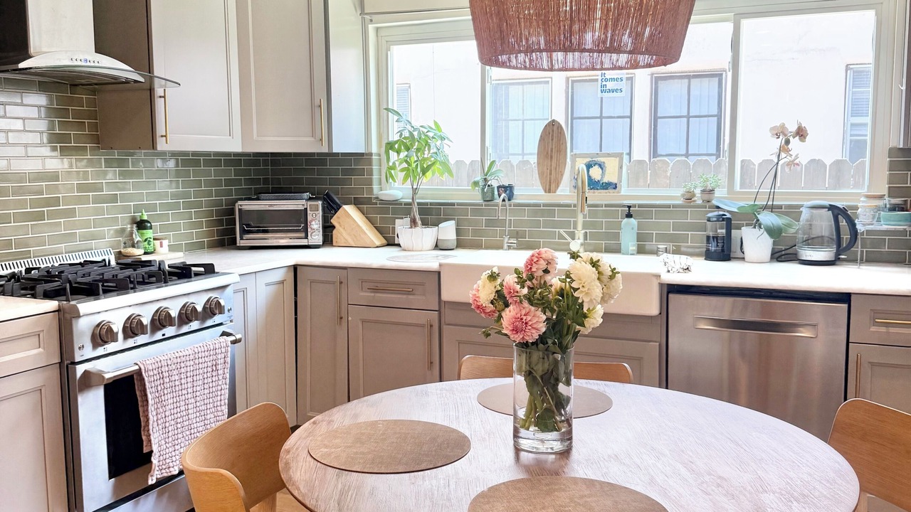 Photo of Kitchen in Mid-Wilshire