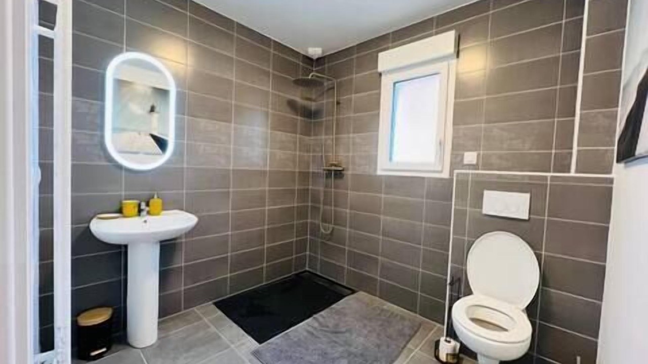 Photo of Bathroom in Villiers-sur-Morin