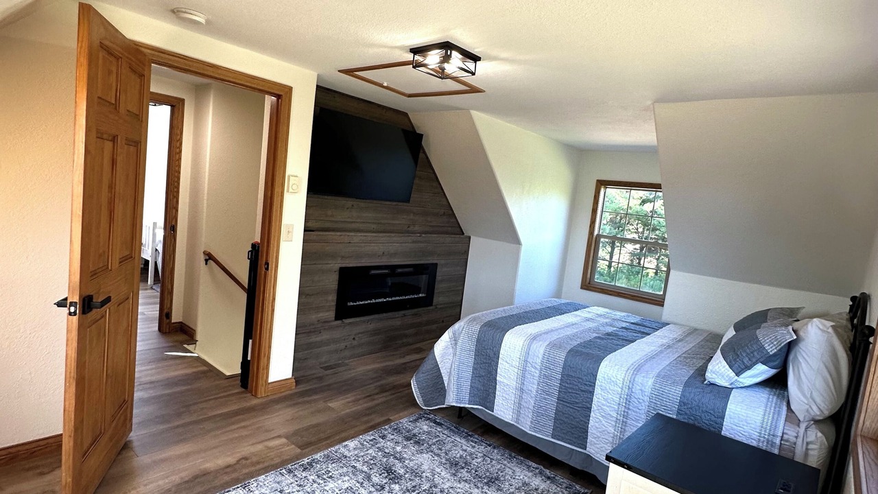 Photo of Bedroom in La Farge