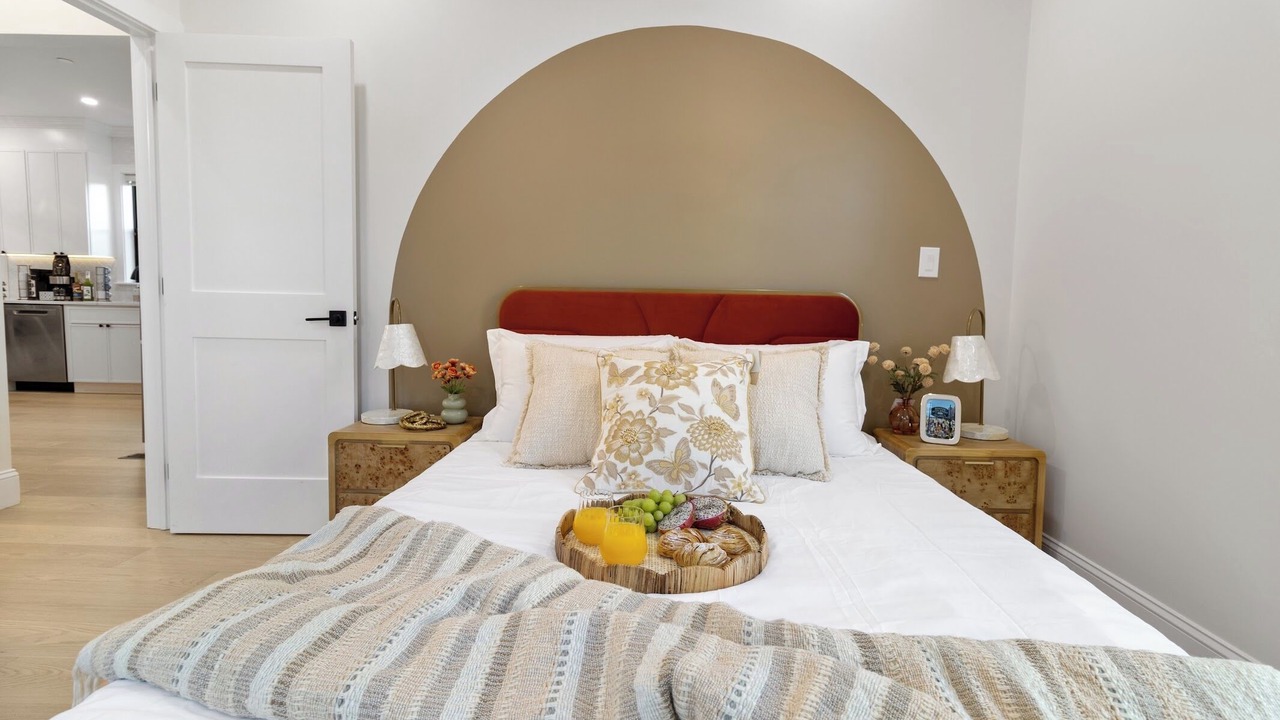 Photo of Bedroom in East Somerville