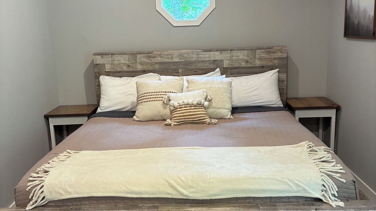 Photo of Bedroom in Crosslake