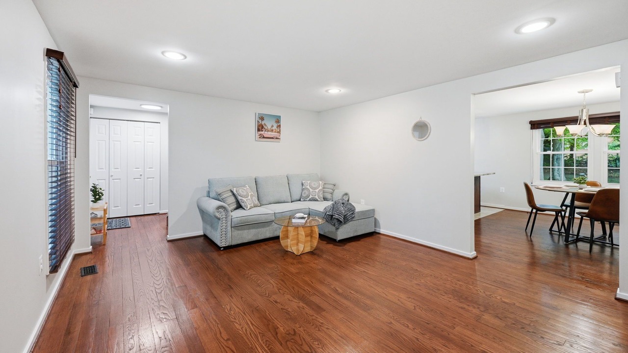 Photo of Livingroom in Fort Washington