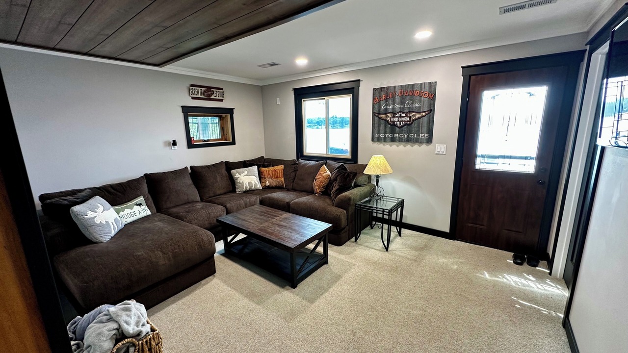 Photo of Livingroom in Pine City