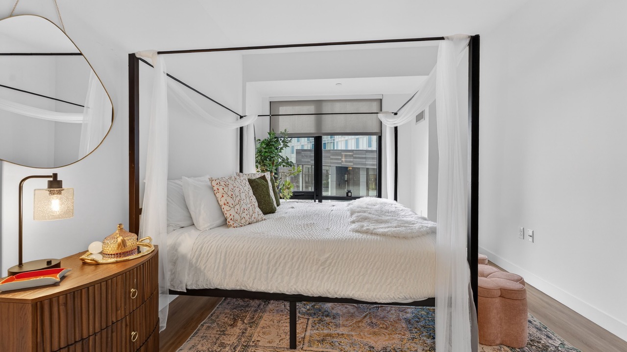 Photo of Bedroom in Seaport District