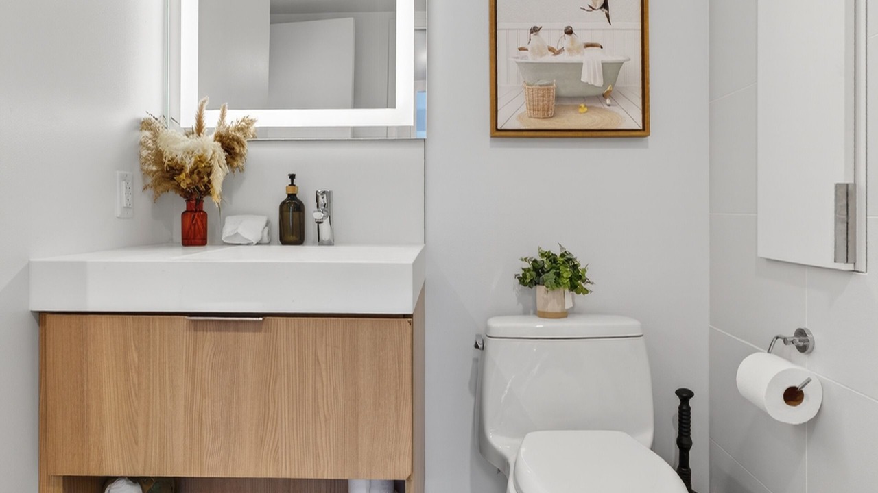 Photo of Bathroom in Seaport District