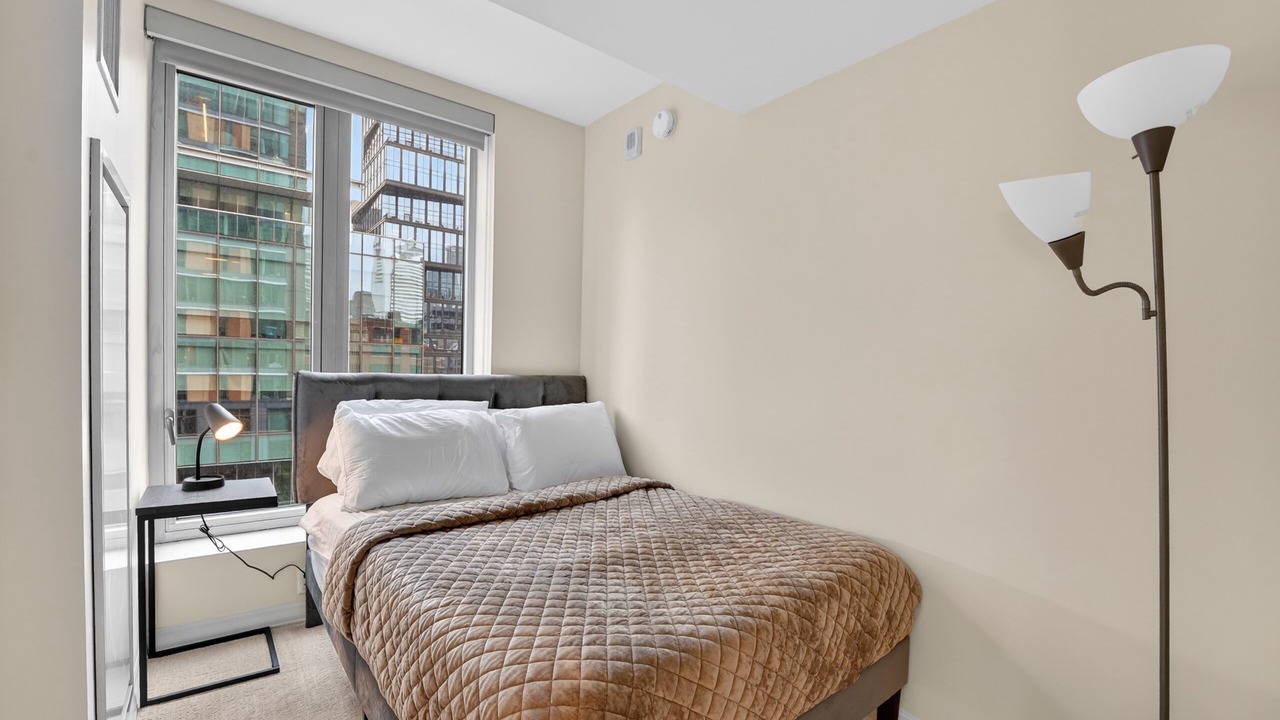 Photo of Bedroom in Seaport District