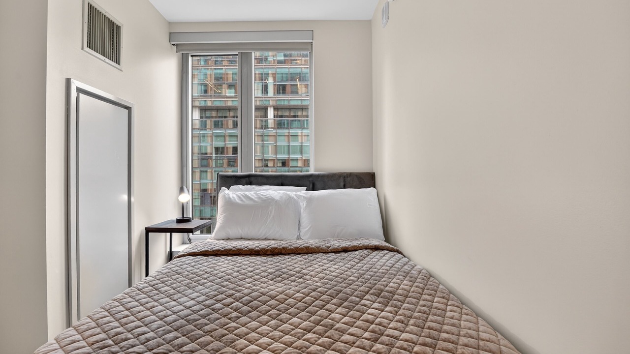Photo of Bedroom in Seaport District