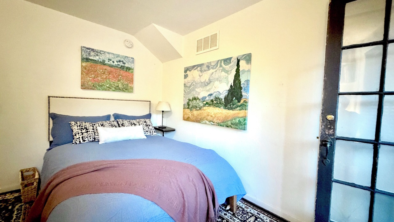 Photo of Bedroom in Beachwood Canyon