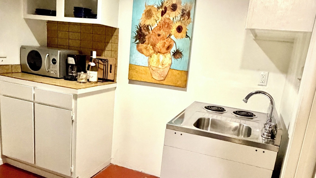 Photo of Kitchen in Beachwood Canyon