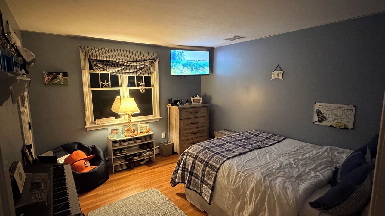 Photo of Bedroom in Duxbury