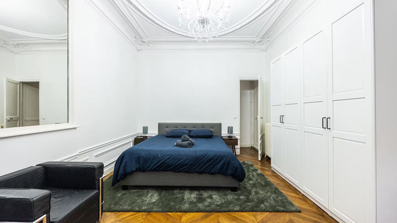 Photo of Bedroom in 8th Arrondissement