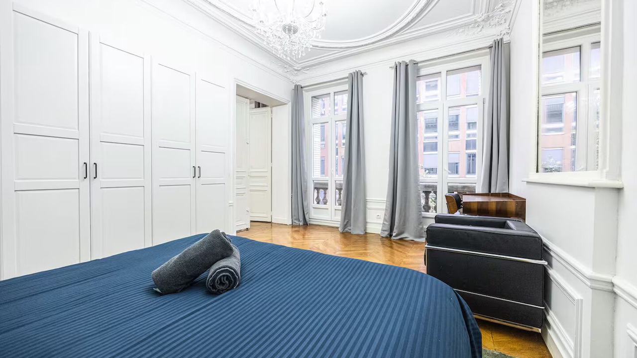 Photo of Bedroom in 8th Arrondissement