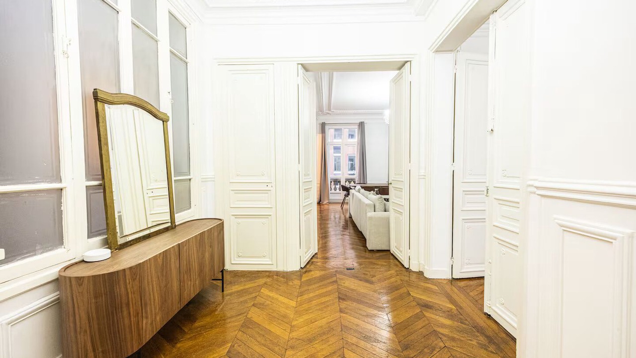 Photo of Others in 8th Arrondissement
