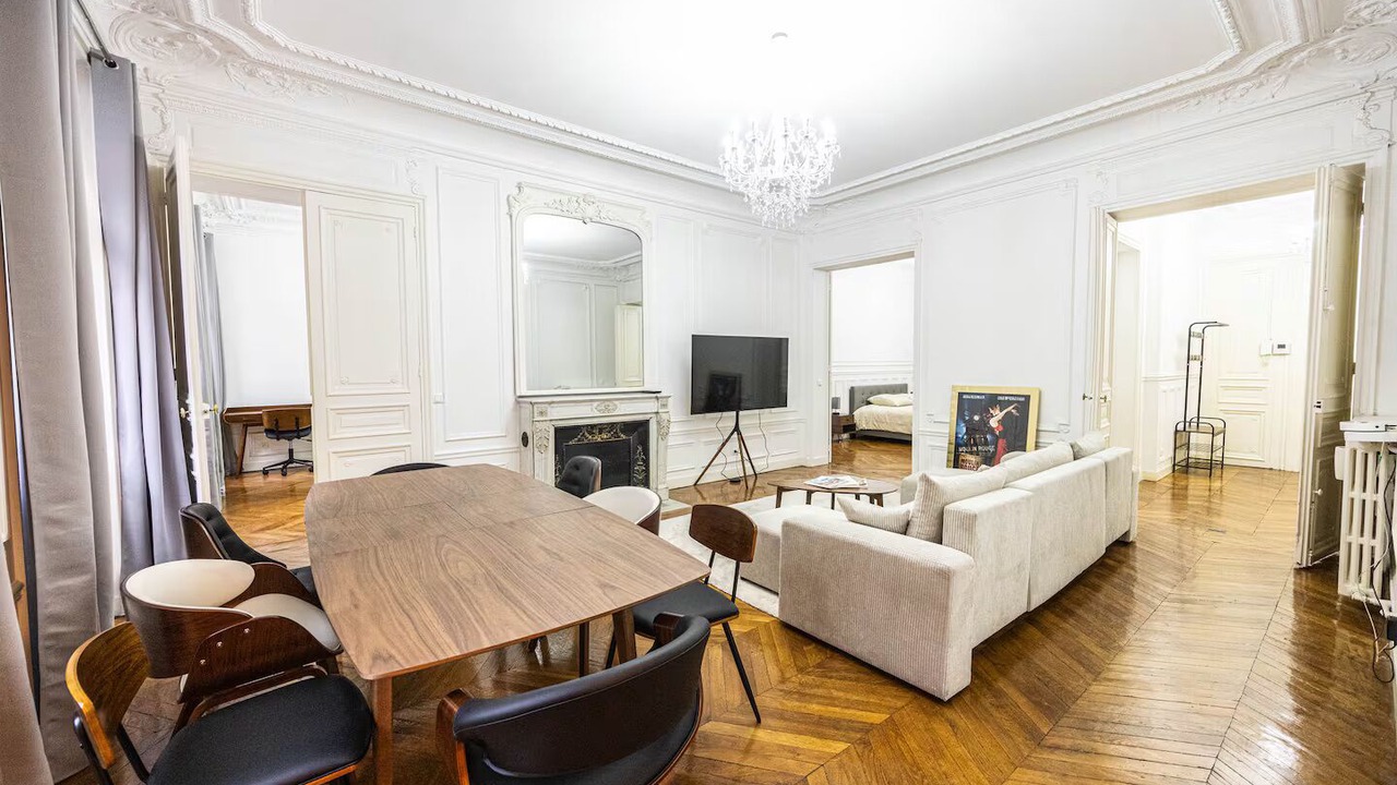 Photo of Others in 8th Arrondissement