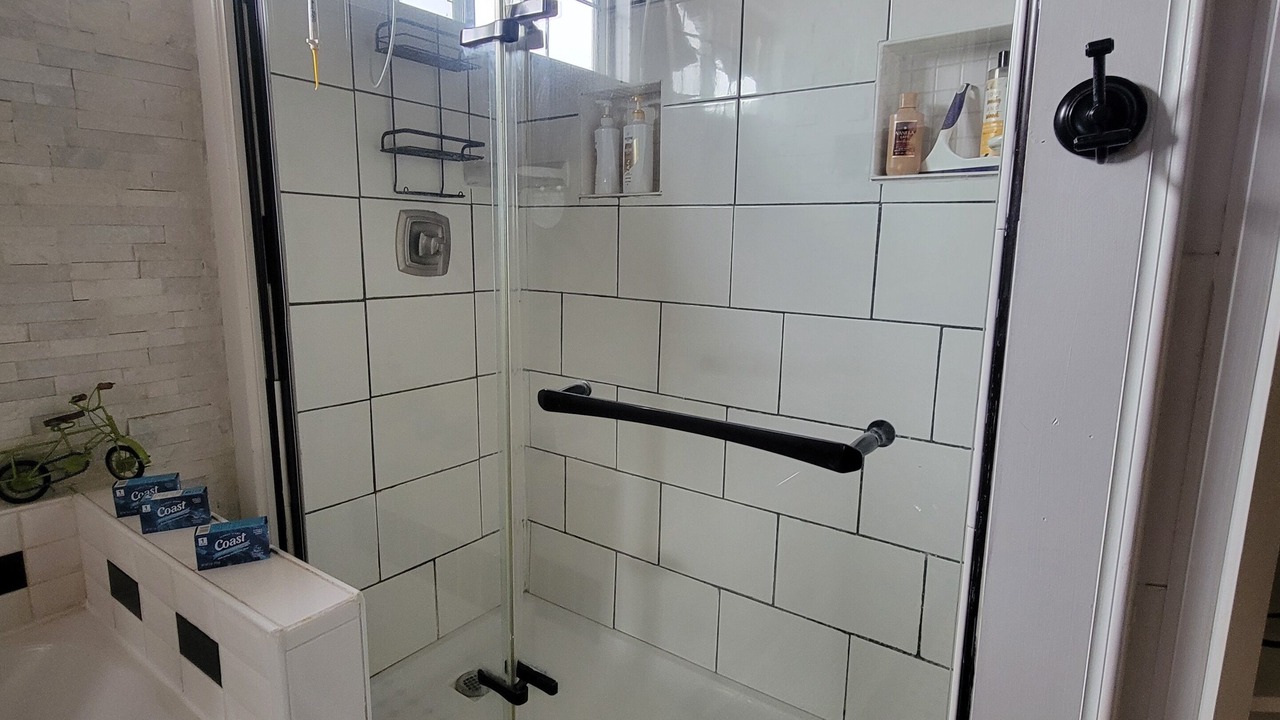 Photo of Bathroom in Colonial Pine Hills