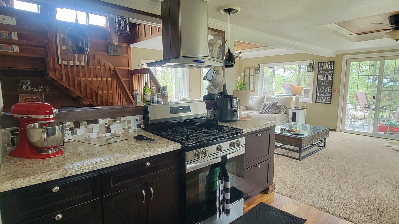 Photo of Kitchen in Colonial Pine Hills
