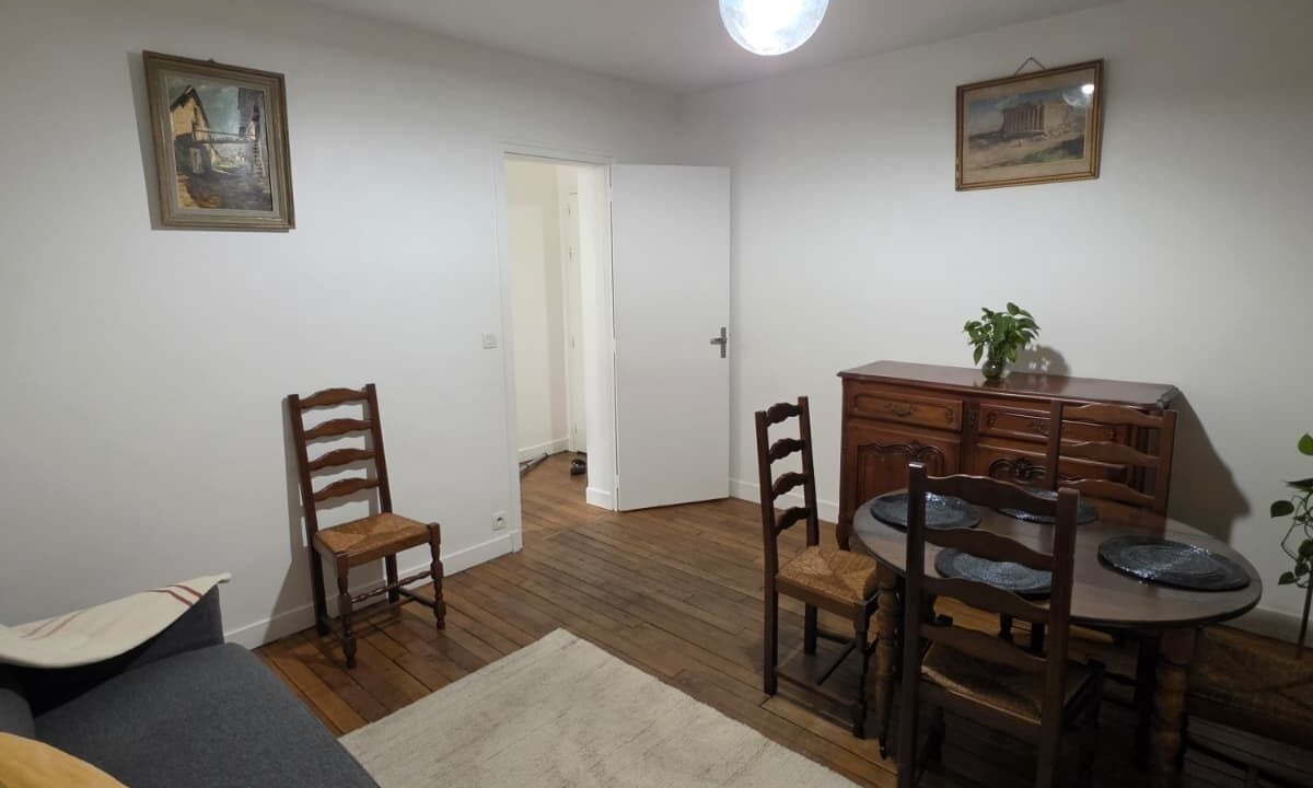Photo of Livingroom in Drancy Centre