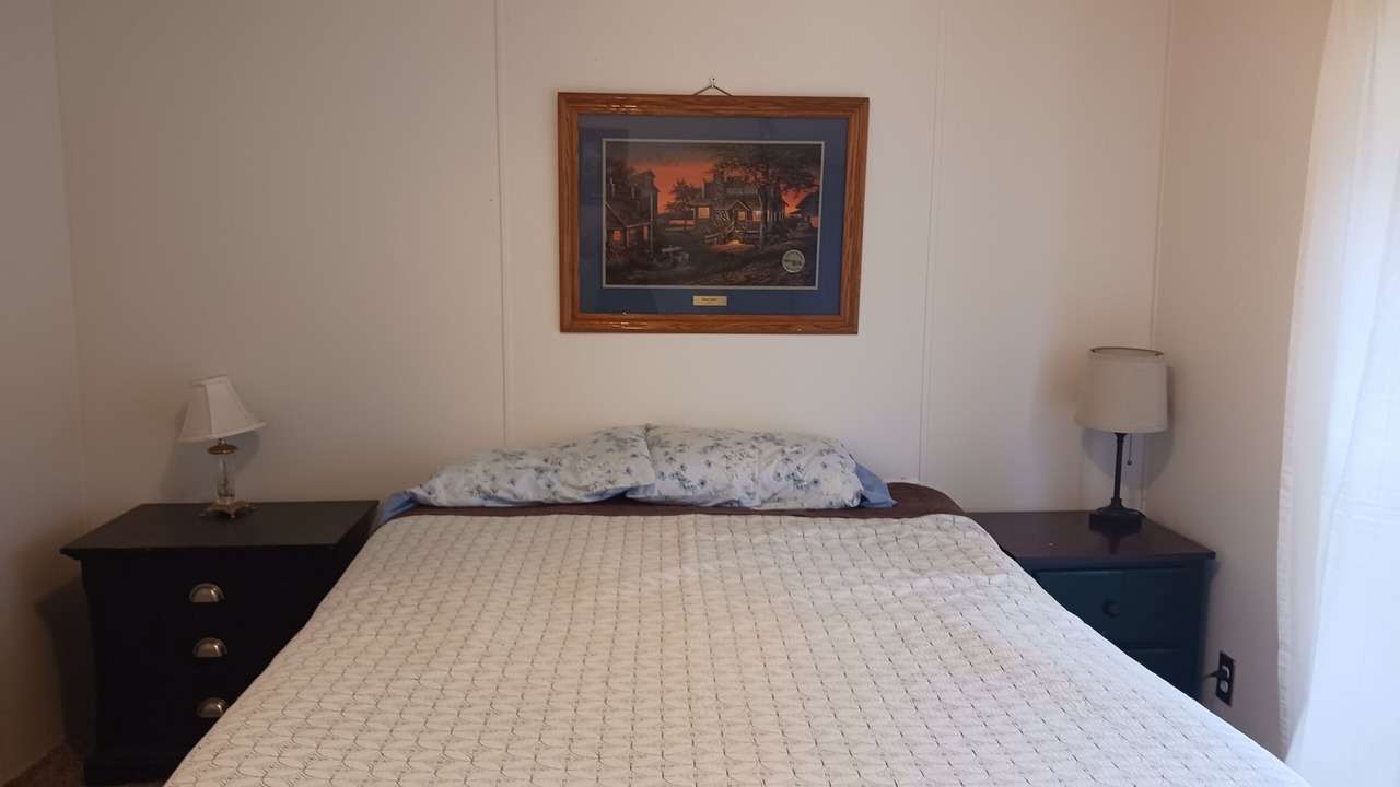 Photo of Bedroom in Holcombe