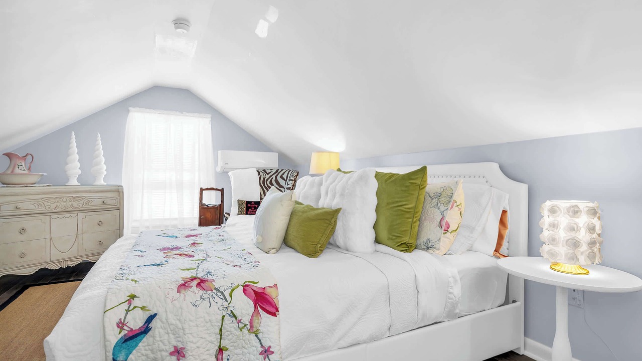 Photo of Bedroom in Tilghman