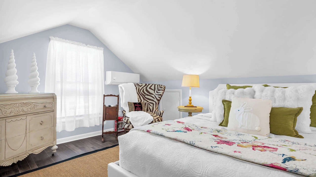 Photo of Bedroom in Tilghman