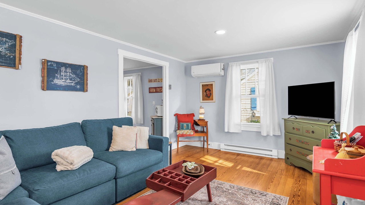 Photo of Livingroom in Tilghman