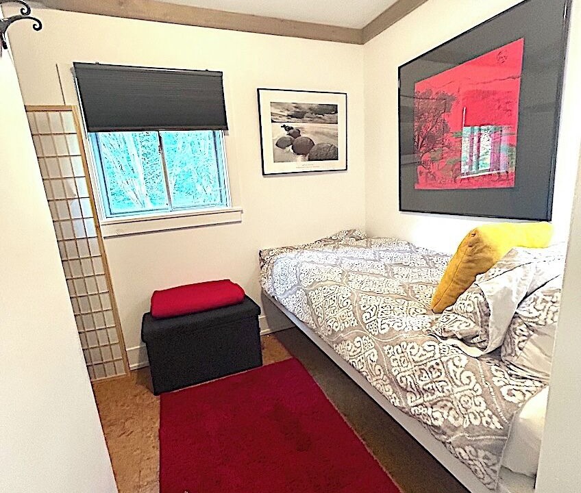 Photo of Bedroom in Calvert Beach-Long Beach