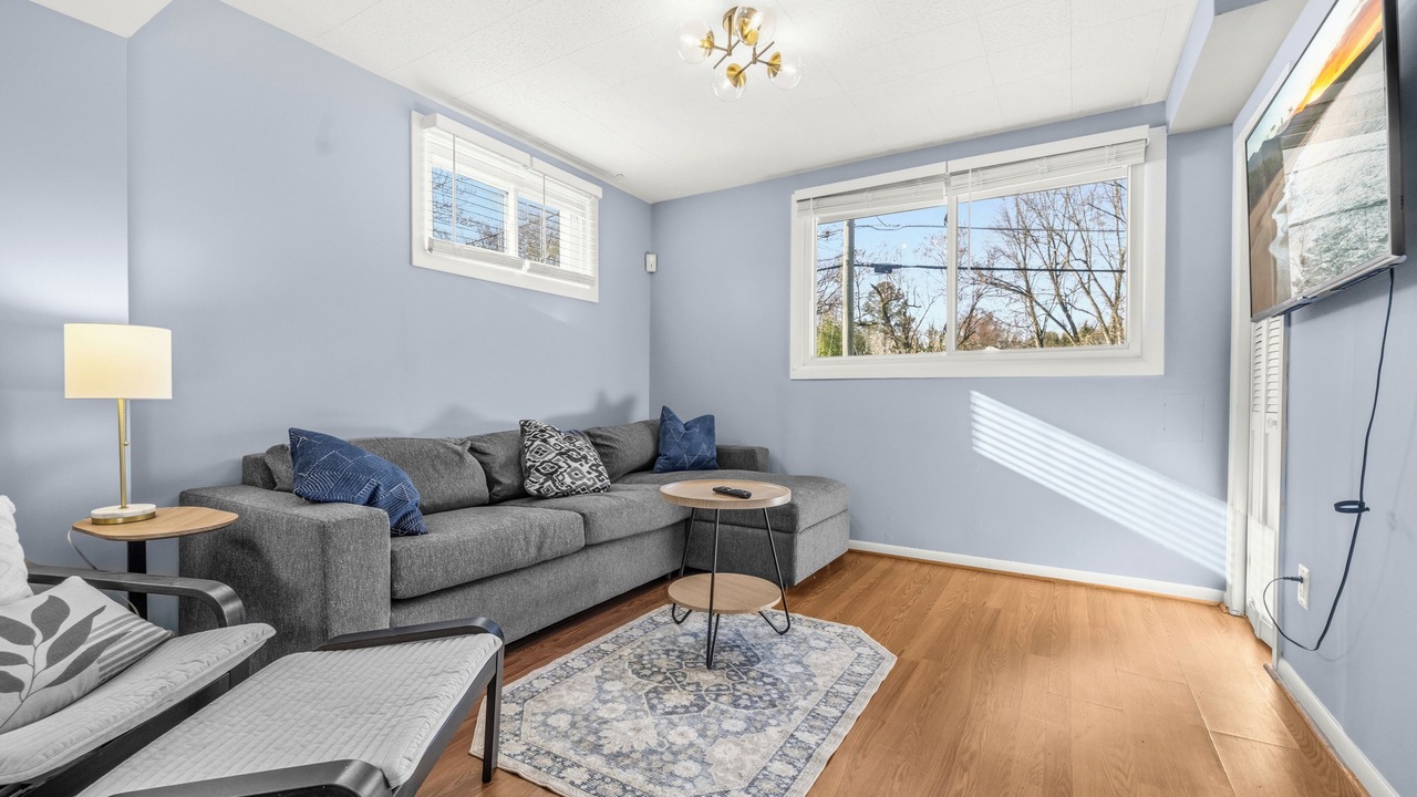 Photo of Livingroom in Oxon Hill